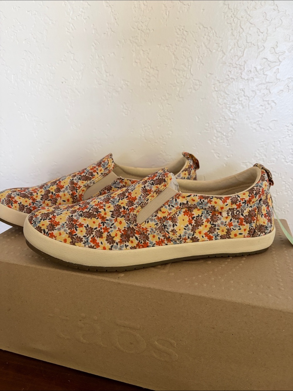 Taos Dandy Canvas Sneakers